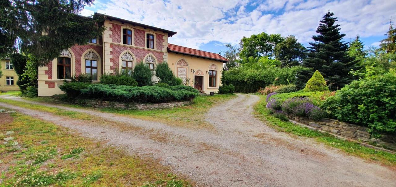 Villa Kliche Przerzeczyn-Zdroj エクステリア 写真