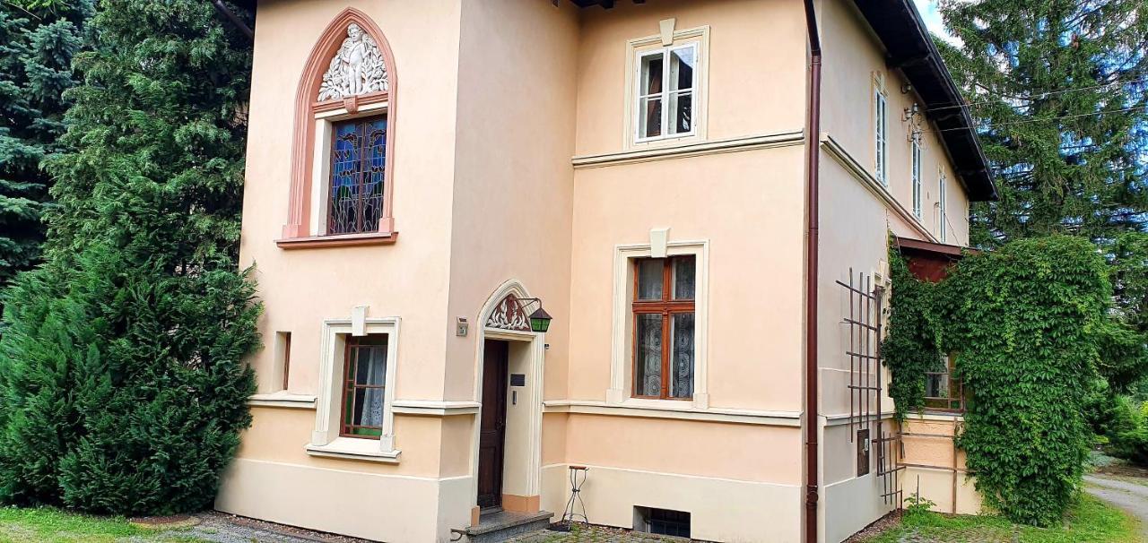 Villa Kliche Przerzeczyn-Zdroj エクステリア 写真