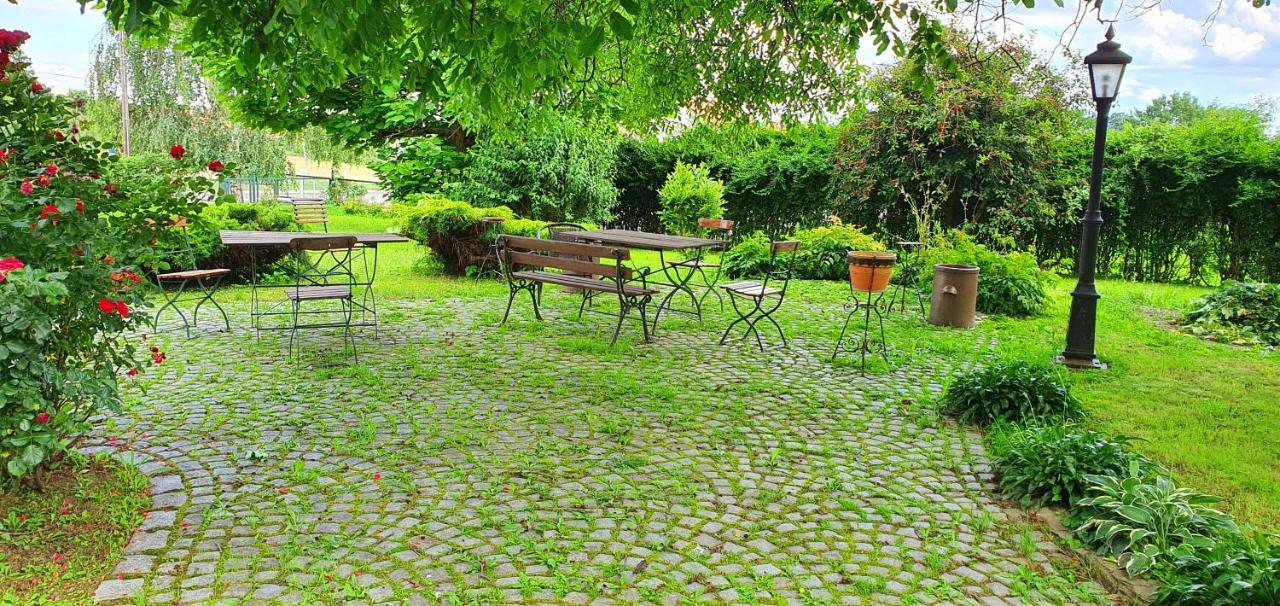 Villa Kliche Przerzeczyn-Zdroj エクステリア 写真