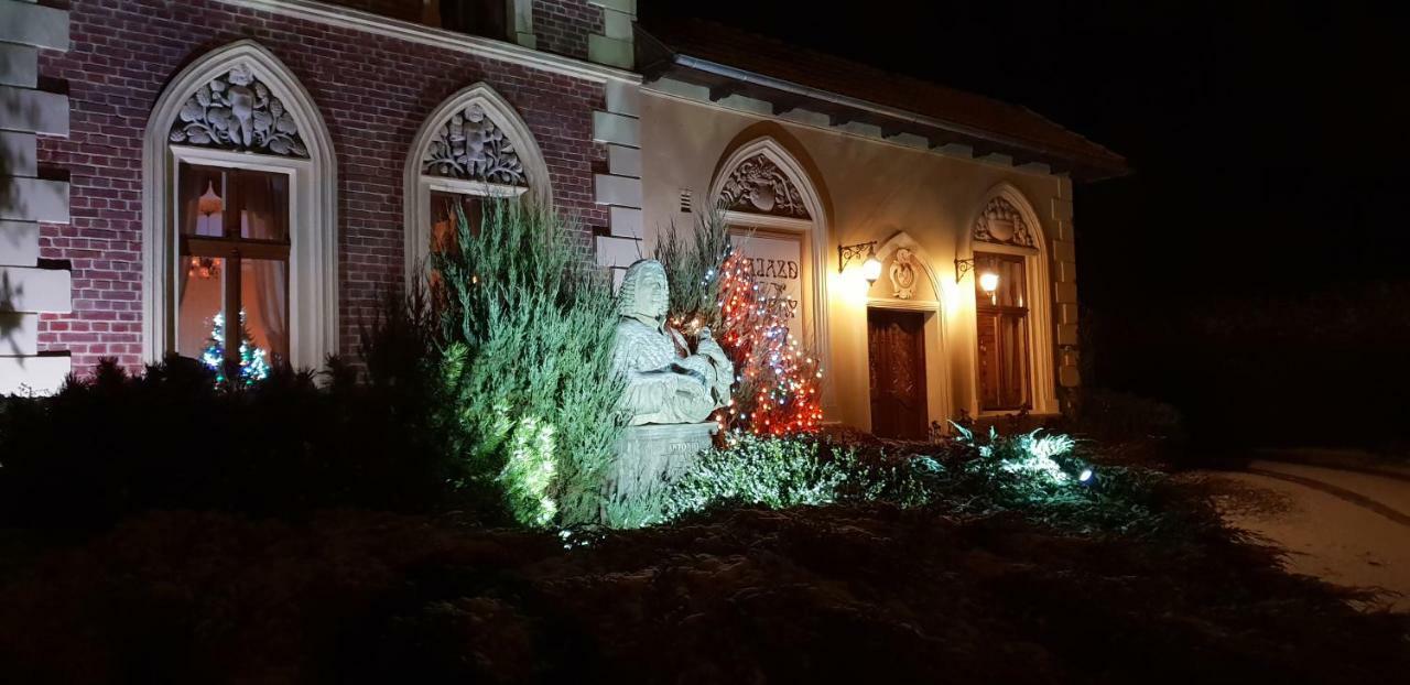 Villa Kliche Przerzeczyn-Zdroj エクステリア 写真