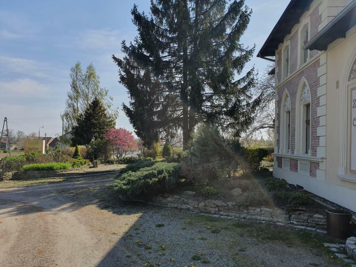 Villa Kliche Przerzeczyn-Zdroj エクステリア 写真